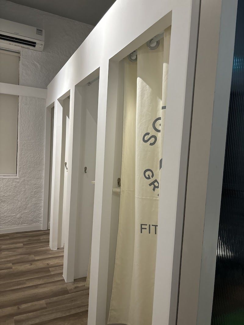 Clean, Spacious Studio. SG Pilates Great World